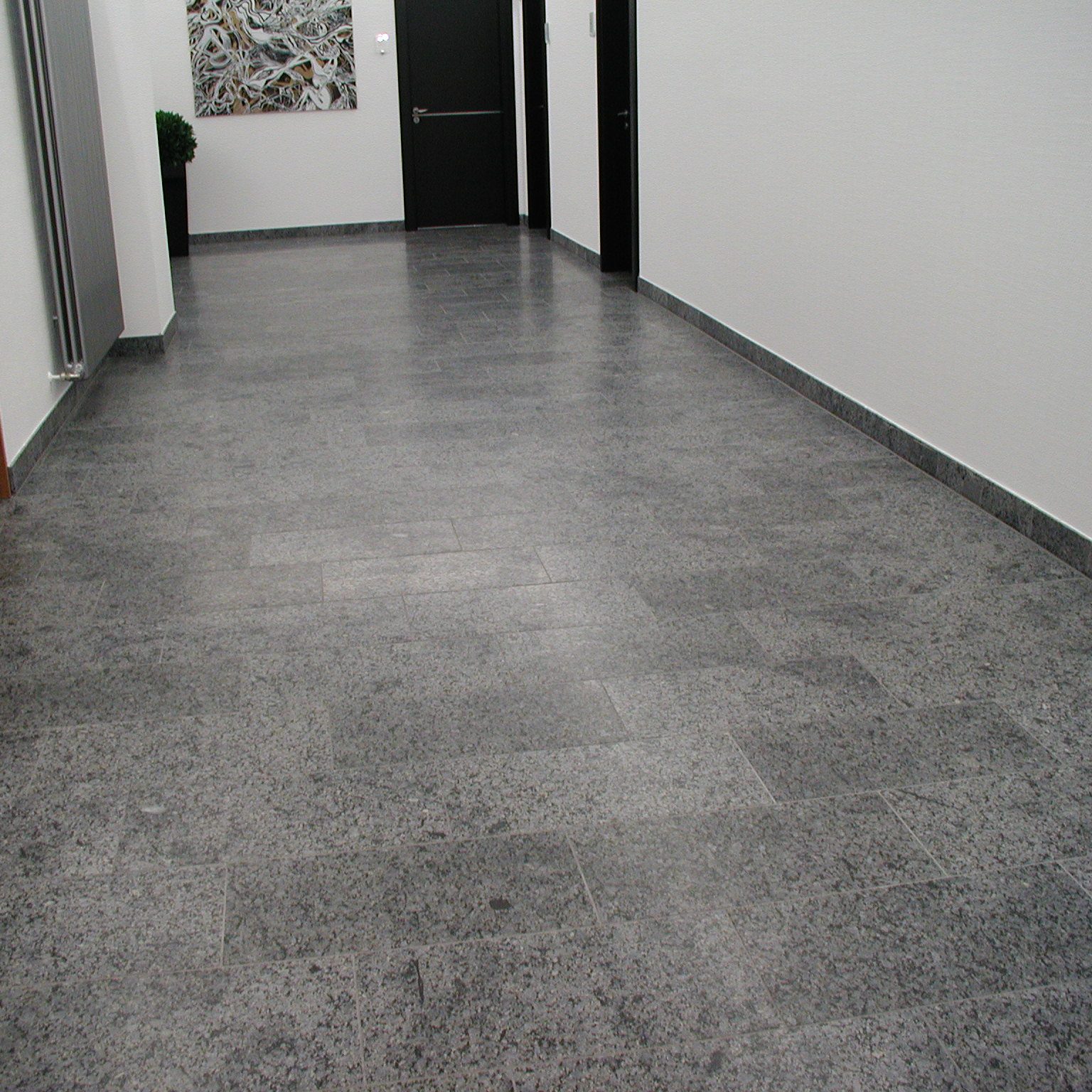 Kösseine-Granit als Bodenbelag, Fliesen